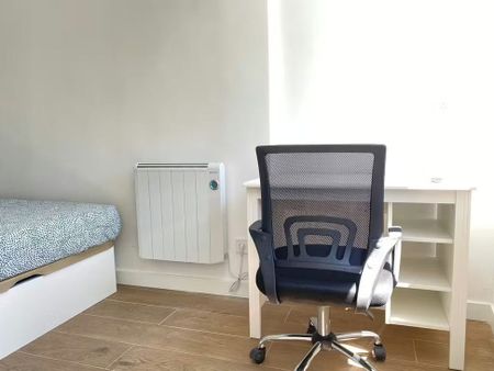 Calle de Orio, Madrid, Community of Madrid 28041 - Photo 2