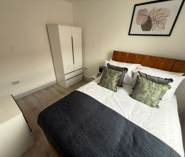 Kentish Town Road, London - Photo 6