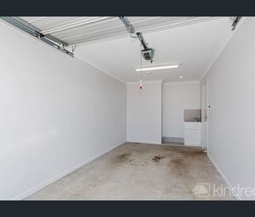 1/10 Awoonga Cres, Morayfield 4506 - Photo 5