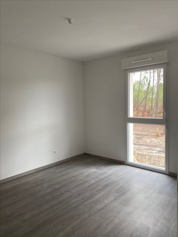 Location Appartement 2 pièces 45m² - Photo 3