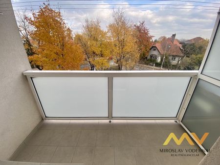 Pronájem bytu 3+1 72 m2 - Fotografie 3