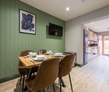 OX Living is proud to present this high-quality 8-bedroom co-living... - Photo 3