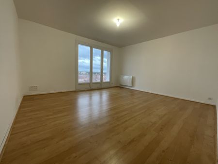 A LOUER - Quartier Colbert - T2 avec balcon, garage et cave. - Photo 3