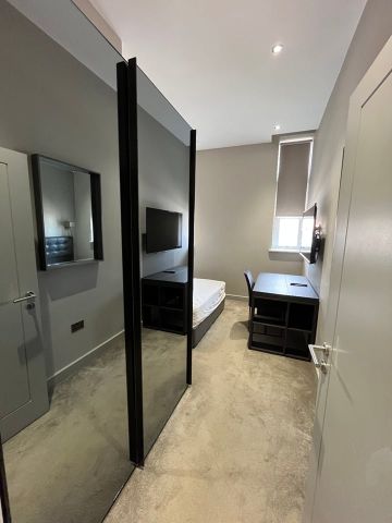 2 Bed Flat, Trafalgar House, LS1 - Photo 4