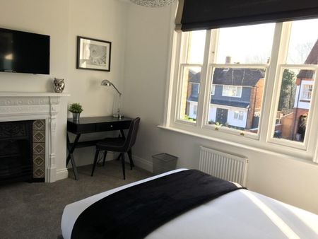 1 bedroom Flat To Let - Photo 5