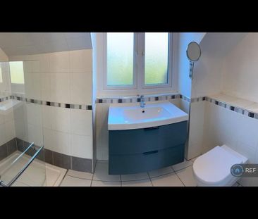 3 bedroom detached house to rent - Photo 3