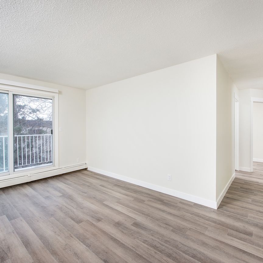 Adam Apartments - Photo 1