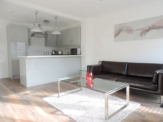 Room in a Shared Flat, Heron Place, SE16 - Photo 1