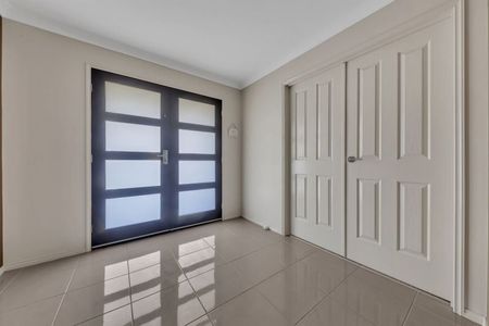 Your Dream Home Awaits in Roxburgh Park! - Photo 2