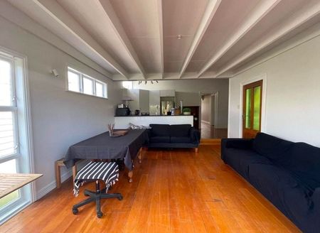 Charming 4brm Grey Lynn Gem w/ Extras! - Photo 2