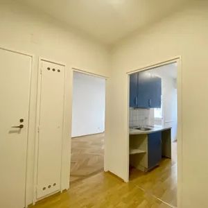 Nähe Modenapark: Perfekte Singlewohnung mit besonderer Atmosphäre - Photo 3