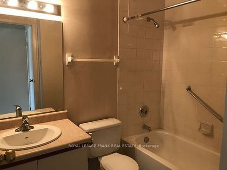 For Lease - 552 Dundas Street Unit# 204, Whitby, Ontario - Photo 3