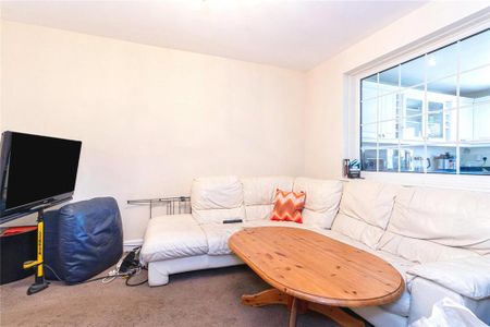 7 bedroom semi-detached house to rent - Photo 2