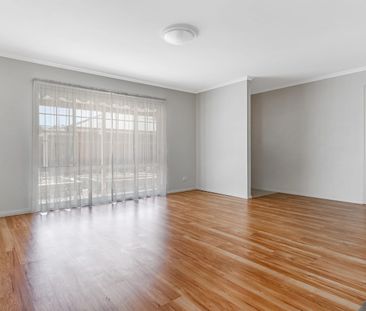 Comfortable Living with Practical Design - Photo 2