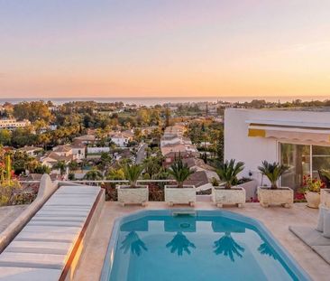 Luxury penthouse for rent in Marbella, Andalusia - Photo 3