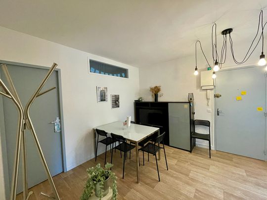 Location Appartement 1 pièce 11m² - Photo 1