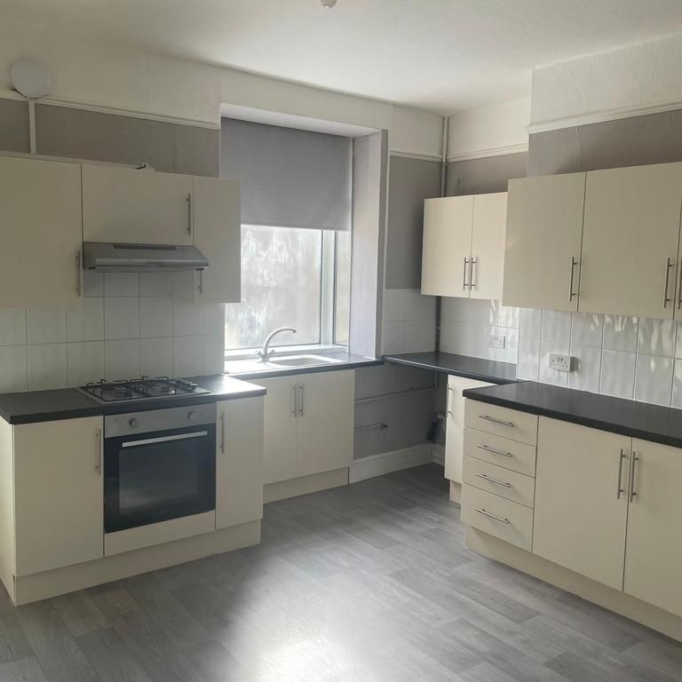 2 bedroom end of terrace house to rent - Photo 1