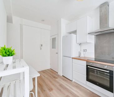 1 bedroom flat to rent - Photo 6