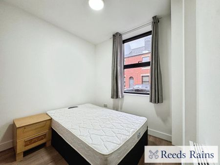 2 bedroom terraced house to rent - Photo 4