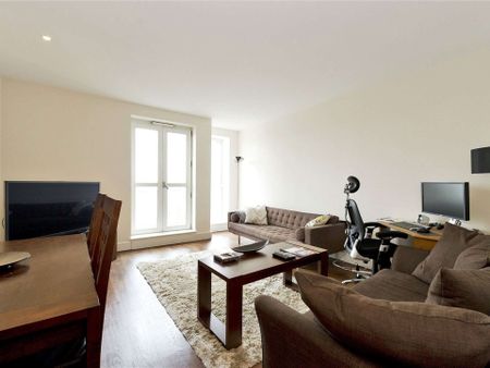 A stunning one bedroom apartment with a private balcony. - Photo 2