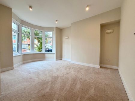 3 bedroom end of terrace house to rent - Photo 2