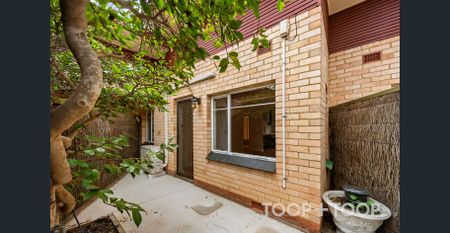 Spacious updated 3 bedroom homette - Photo 4