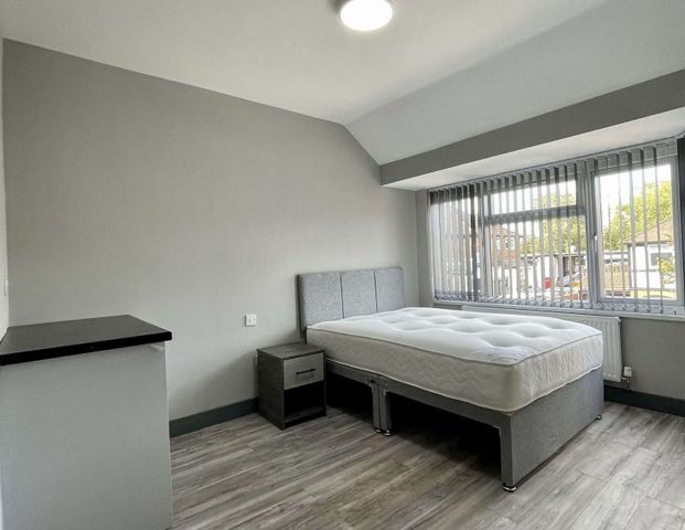 Delamere Road Room 4 - Photo 1