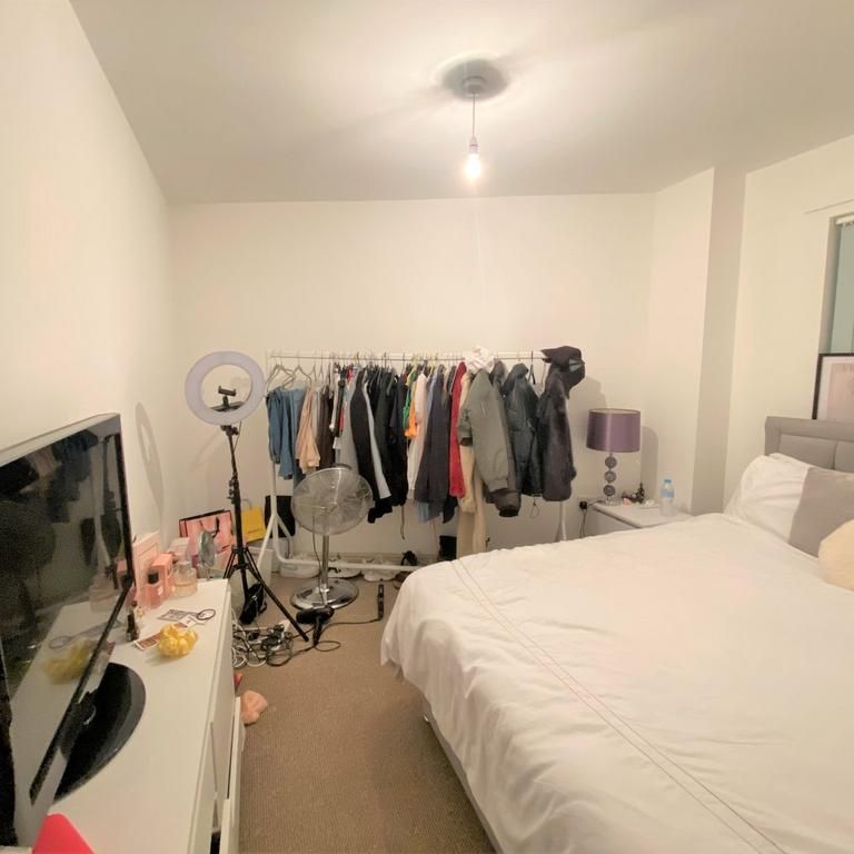 1 bedroom property to rent - Photo 1