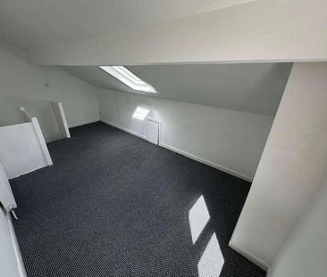 Marley Terrace, Leeds, LS11 - Photo 2