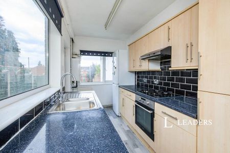 3 bedroom terraced house to rent - Photo 5