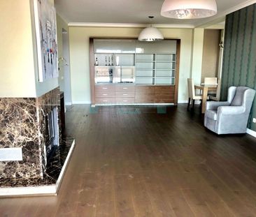 Penthouse for rent in Benahavis - Photo 1