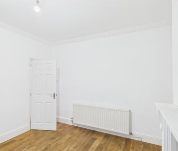 4 bedroom semi-detached house to rent - Photo 6