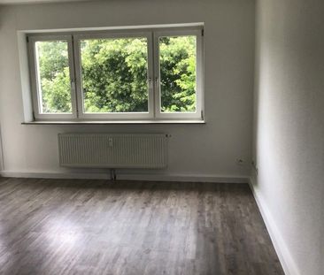 Bezugsfertige 2-Zimmer-Wohnung in ruhiger und gepflegter Lage mit B... - Photo 1