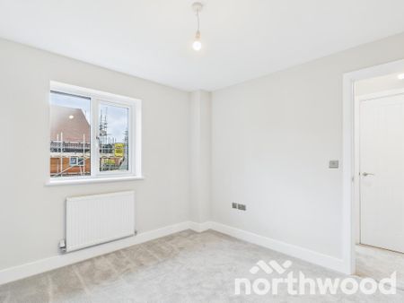 3 bedroom semi-detached house to rent - Photo 3