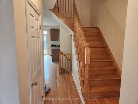 Townhouse For Lease | W8144978 - Photo 4