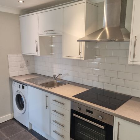 One Bedroom First Floor Flat to Rent in Bromley - Photo 3