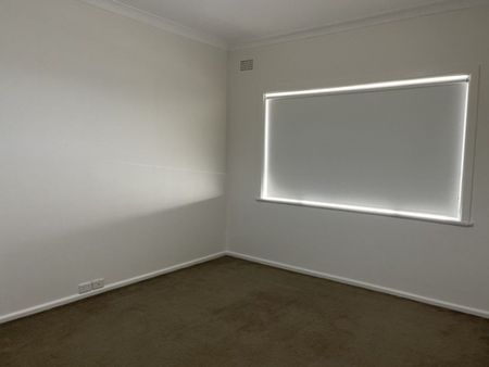 Renovated 3 Bedroom Home - Photo 5