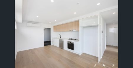 Spacious New Apartment With Large Balcony - Photo 3