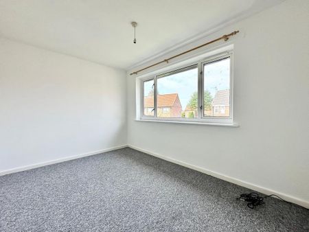 2 bedroom semi-detached house to rent - Photo 3