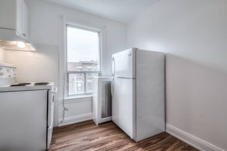 For Lease - 45 Clinton Street Unit# 3, Toronto, Ontario - Photo 2