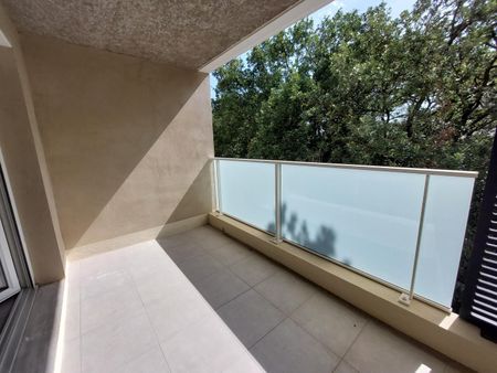 location Appartement T2 DE 41.58m² À NIMES - Photo 3