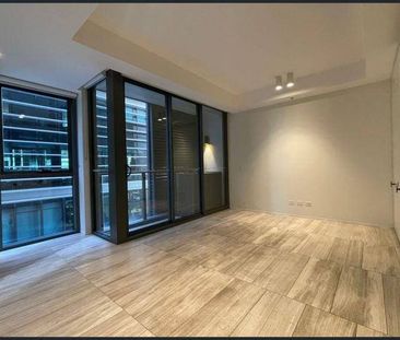 THE QUAY - 1 BEDROOM APARTMENT - Photo 5
