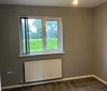 2 bedroom semi-detached house to rent - Photo 5