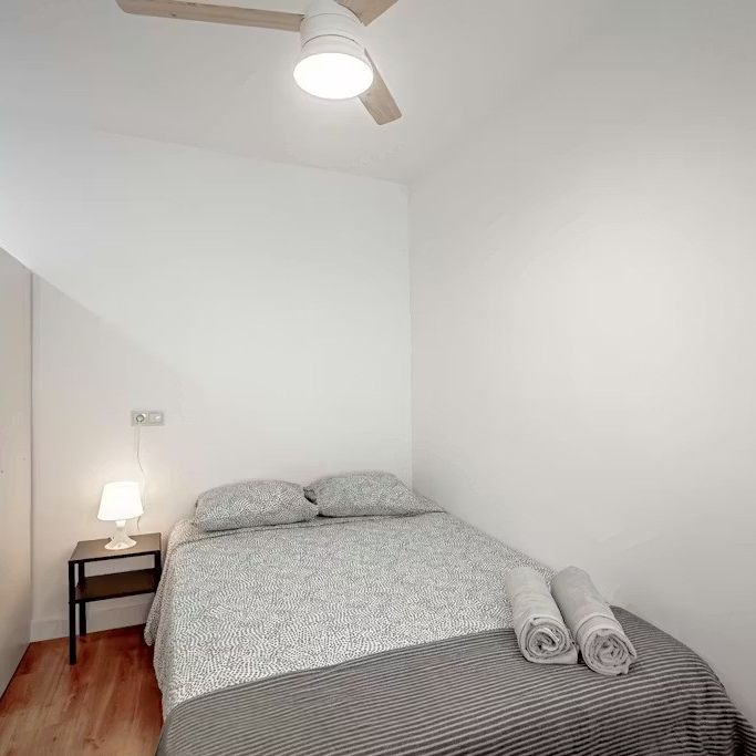 Calle de la Pilarica, Madrid, Community of Madrid 28026 - Photo 1