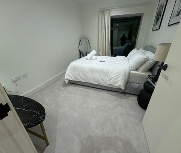 3 Bed Flat, India House, E16 - Photo 6