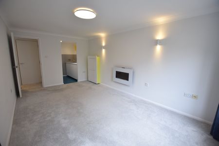 1 bed flat to rent in Madeira Road, Bournemouth, BH1 - Photo 4