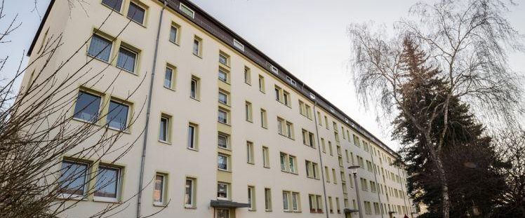 2-Raumwohnung im Dachgeschoss mit Einbauküche - Photo 1