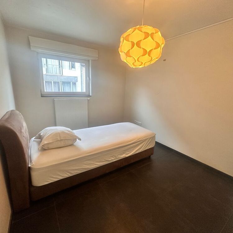 Gezellig 2 slaapkamer appartement in hartje Roeselare! - Foto 1