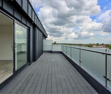 3 bedroom apartment to rent - Photo 4