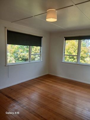 Tidy family home - available now. - Photo 1